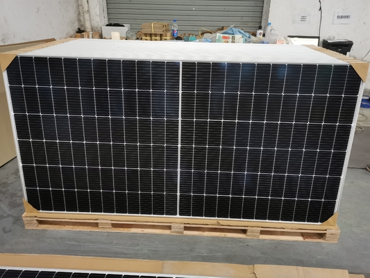 kupować Moduł fotowoltaiczny Monokrystaliczny panel słoneczny z ogniwami krzemowymi 540W 550W online manufacture