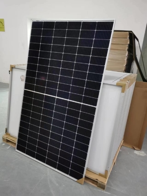 kupować 12V Half Cells Mono Domowy / komercyjny moduł fotowoltaiczny Panel słoneczny 440W 450W 460W 470W online manufacture